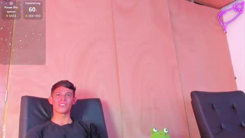 Snapshot of the_orgysex_blond chatting on September 27, 2025, 7:52 pm the_orgysex_blond online show from September 27, 2025, 7:52 pm