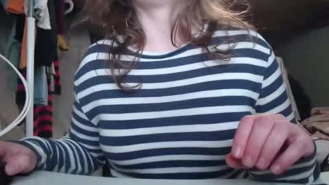 Ekye online show from November 12, 2025, 3:12 pm