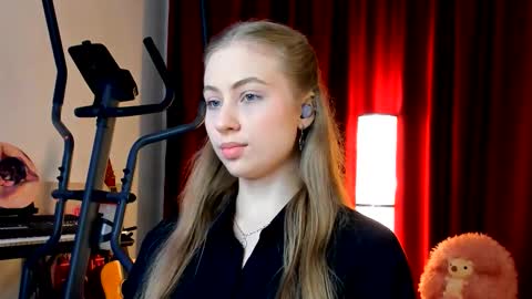 Ally    STREAMING ON TWITCH NOW Check my Twitter for updates online show from October 1, 2025, 1:22 am