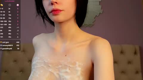 Snapshot of the_truewoman_show chatting on March 1, 2025, 10:21 pm My name is Cynthia and Im very happy to see you in my sweet room online show from March 1, 2025, 10:21 pm