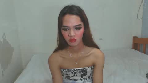 thea121698 online show from October 20, 2025, 6:41 pm