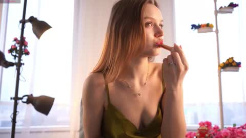 Emma online show from October 23, 2025, 4:12 am