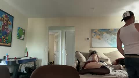 theauroravee online show from September 19, 2025, 5:02 pm