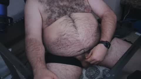 Snapshot of thebearking69 chatting on December 9, 2024, 3:40 am The Bear King online show from December 9, 2024, 3:40 am