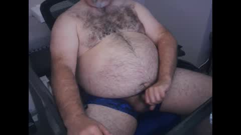 Snapshot of thebearking69 chatting on October 2, 2025, 5:25 am The Bear King online show from October 2, 2025, 5:25 am