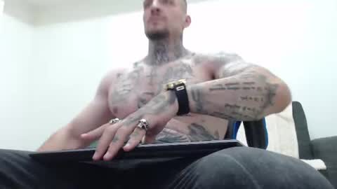 Snapshot of thebestmuscles chatting on July 5, 2026, 6:37 pm John online show from July 5, 2026, 6:37 pm