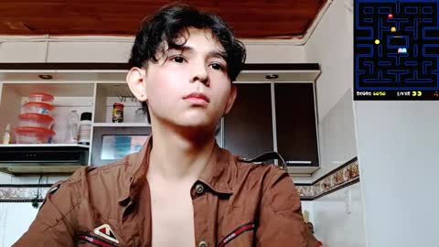 thebluesky_18 online show from October 7, 2025, 7:11 pm