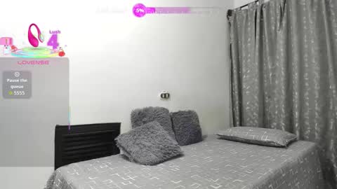 TheChicaNextDoor  online show from January 15, 2026, 11:08 pm