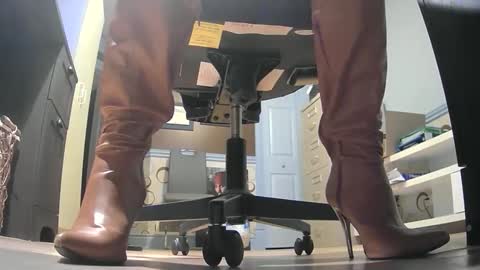 thecowboy_74 online show from December 16, 2025, 3:44 am