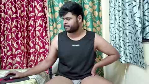 thecuteboyy online show from May 25, 2026, 6:25 pm