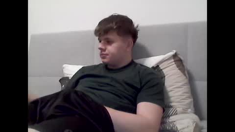 Snapshot of thecuteguy144949 chatting on January 22, 2025, 4:33 pm thecuteguy144949 online show from January 22, 2025, 4:33 pm