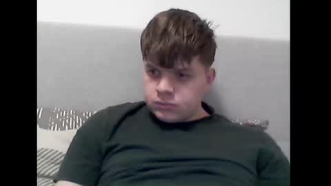 Snapshot of thecuteguy144949 chatting on February 24, 2025, 7:41 pm thecuteguy144949 online show from February 24, 2025, 7:41 pm