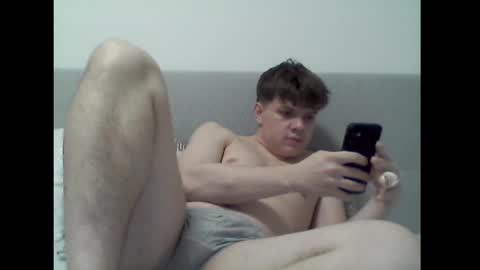 Snapshot of thecuteguy144949 chatting on February 28, 2025, 8:28 pm thecuteguy144949 online show from February 28, 2025, 8:28 pm