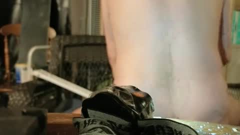 Snapshot of thedeviantdaddy chatting on March 4, 2026, 2:06 am DeviantDaddy online show from March 4, 2026, 2:06 am