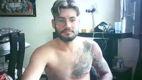 Snapshot of thedragonboyxxx chatting on April 22, 2026, 6:53 pm thedragonboyxxx online show from April 22, 2026, 6:53 pm