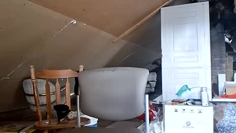 sleinads place online show from March 30, 2026, 2:07 pm