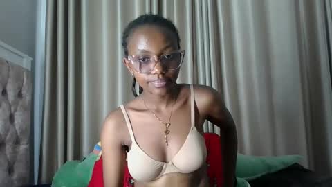 Snapshot of theequinn1 chatting on May 19, 2026, 10:54 am theequinn1 online show from May 19, 2026, 10:54 am