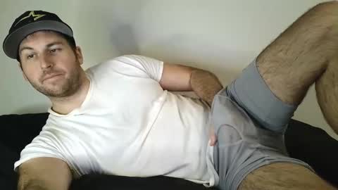Theetwohander online show from May 10, 2026, 4:50 am