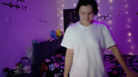 TheFarmergirl online show from November 3, 2025, 4:30 pm