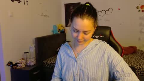 TheFarmergirl online show from November 15, 2025, 6:48 pm