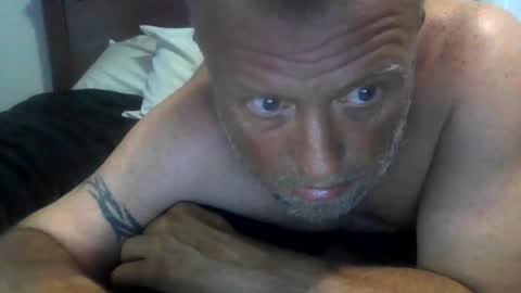 Snapshot of theflirtinsquirts chatting on June 17, 2026, 8:32 pm EthicalNightOps online show from June 17, 2026, 8:32 pm