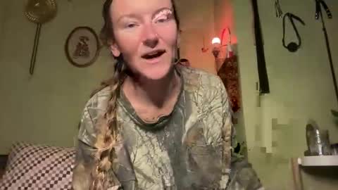 Fae online show from October 30, 2025, 9:48 pm