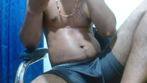 Snapshot of thehousedog chatting on April 24, 2026, 2:14 am thehousedog online show from April 24, 2026, 2:14 am