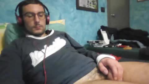 Snapshot of theitalianx95x chatting on December 15, 2024, 9:53 pm theitalianx95x online show from December 15, 2024, 9:53 pm