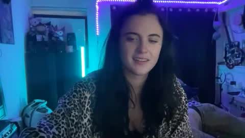 thejennataylor online show from March 3, 2026, 11:05 am