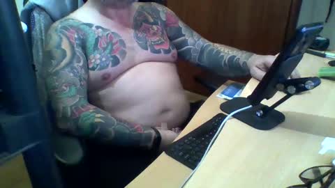 Snapshot of thekier chatting on December 5, 2024, 8:55 pm thekier online show from December 5, 2024, 8:55 pm