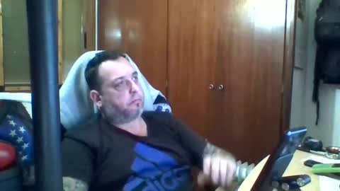 Snapshot of thekier chatting on December 11, 2024, 3:15 pm thekier online show from December 11, 2024, 3:15 pm