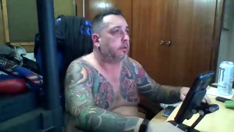 Snapshot of thekier chatting on February 8, 2025, 1:00 am thekier online show from February 8, 2025, 1:00 am