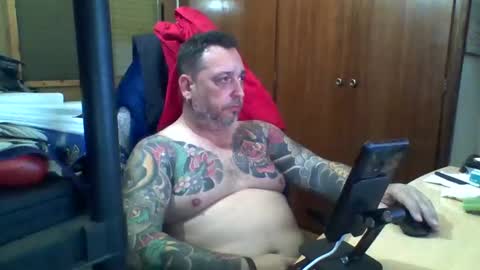 Snapshot of thekier chatting on February 21, 2025, 10:04 pm thekier online show from February 21, 2025, 10:04 pm