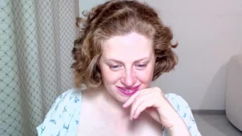 Snapshot of theladysblush chatting on October 14, 2025, 7:53 am Ella online show from October 14, 2025, 7:53 am