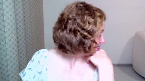 Snapshot of theladysblush chatting on October 18, 2025, 6:08 pm Ella online show from October 18, 2025, 6:08 pm