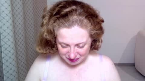 Snapshot of theladysblush chatting on October 29, 2025, 5:25 pm Ella online show from October 29, 2025, 5:25 pm