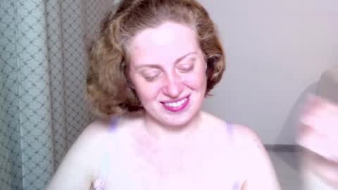 Snapshot of theladysblush chatting on October 31, 2025, 7:04 pm Ella online show from October 31, 2025, 7:04 pm