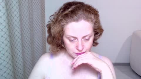 Snapshot of theladysblush chatting on November 9, 2025, 7:50 am Ella online show from November 9, 2025, 7:50 am