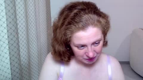 Ella online show from November 24, 2025, 8:25 am