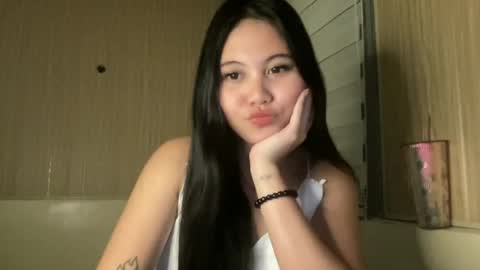 Snapshot of thelifeof_kiara chatting on July 1, 2026, 1:02 pm thelifeof_kiara online show from July 1, 2026, 1:02 pm