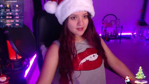Snapshot of thelittlecherry_ chatting on December 20, 2024, 4:09 am thelittlecherry_ online show from December 20, 2024, 4:09 am