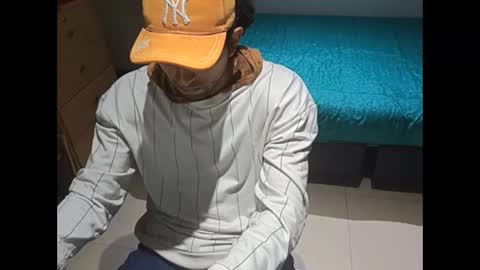 Snapshot of thelong_gutxxx chatting on April 16, 2026, 12:22 am thelong gutxxx online show from April 16, 2026, 12:22 am