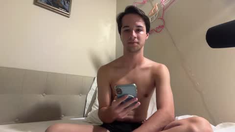 Snapshot of thelonglouie chatting on September 28, 2025, 6:52 am Louie online show from September 28, 2025, 6:52 am