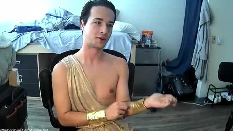 Snapshot of thelonglouie chatting on October 28, 2025, 4:31 pm Louie online show from October 28, 2025, 4:31 pm