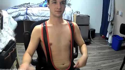 Snapshot of thelonglouie chatting on November 15, 2025, 3:26 am Louie online show from November 15, 2025, 3:26 am