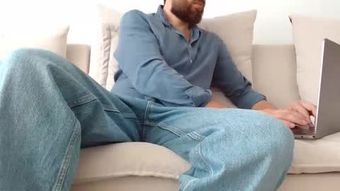 Snapshot of themonarchgoat chatting on October 21, 2025, 6:03 am TheMonarchGoat online show from October 21, 2025, 6:03 am