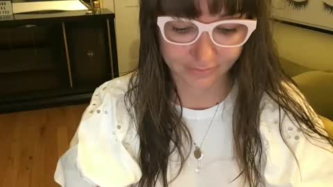 Snapshot of themrsnelson chatting on September 15, 2025, 12:49 pm Cach Nelson online show from September 15, 2025, 12:49 pm