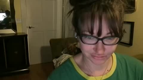 Snapshot of themrsnelson chatting on November 3, 2025, 9:32 am Cach Nelson online show from November 3, 2025, 9:32 am