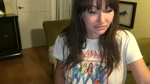 Snapshot of themrsnelson chatting on November 14, 2025, 8:46 am Cach Nelson online show from November 14, 2025, 8:46 am