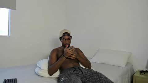 Snapshot of thenewclass chatting on October 22, 2025, 10:09 pm Andriw and Maiol online show from October 22, 2025, 10:09 pm